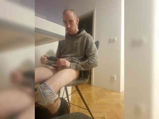 pragueboy666 Live Webcam on BongaCams