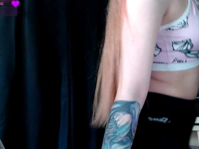 Aqualen's BongaCams show and profile