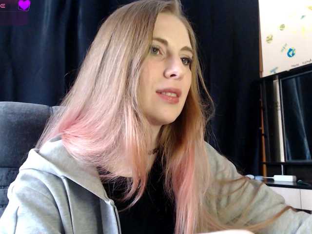 Aqualen's BongaCams show and profile