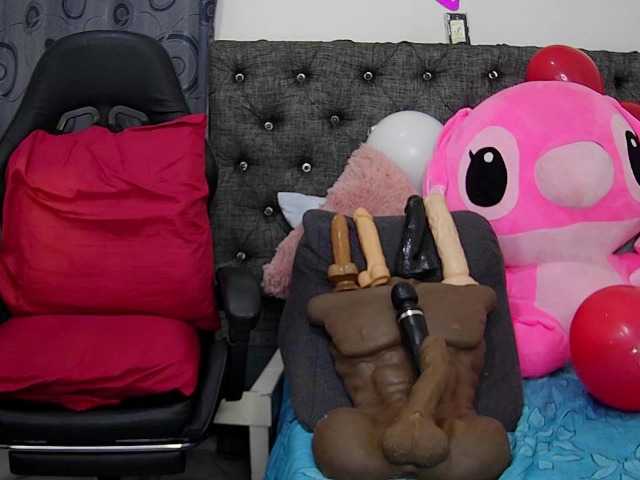 sara-greyx's BongaCams show and profile