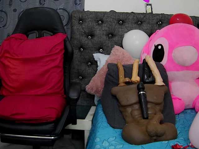 sara-greyx's BongaCams show and profile