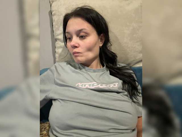 Paratrax's BongaCams show and profile