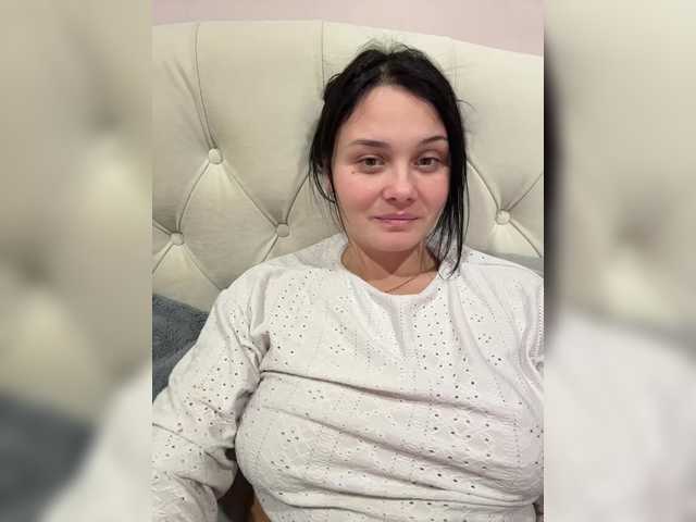 Paratrax's BongaCams show and profile