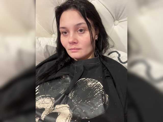 Paratrax's BongaCams show and profile