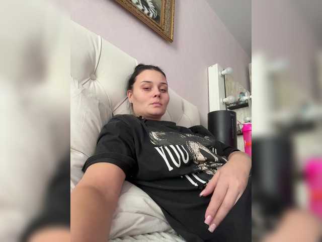 Paratrax's BongaCams show and profile