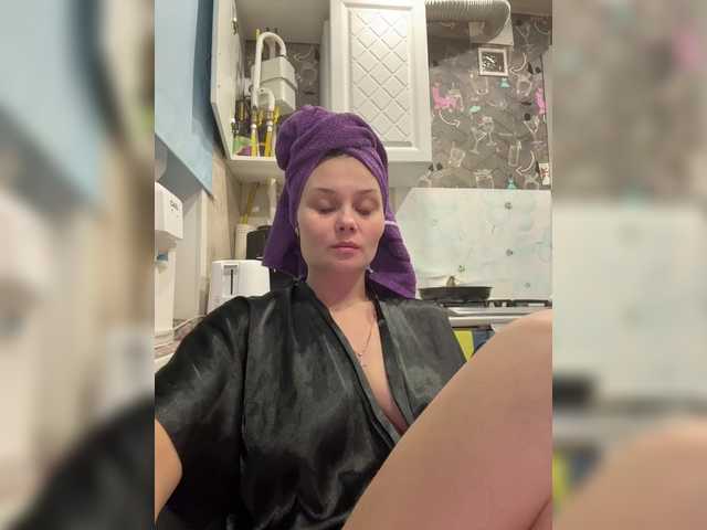 Paratrax's BongaCams show and profile