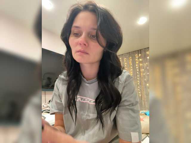 Paratrax's BongaCams show and profile