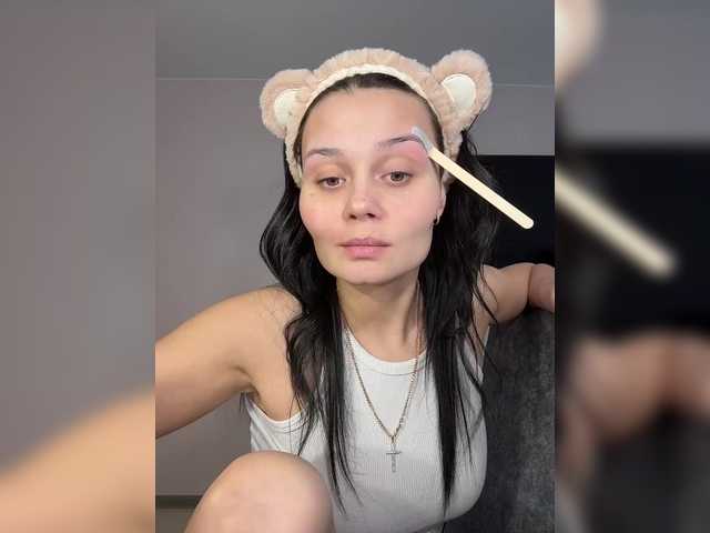 Paratrax's BongaCams show and profile