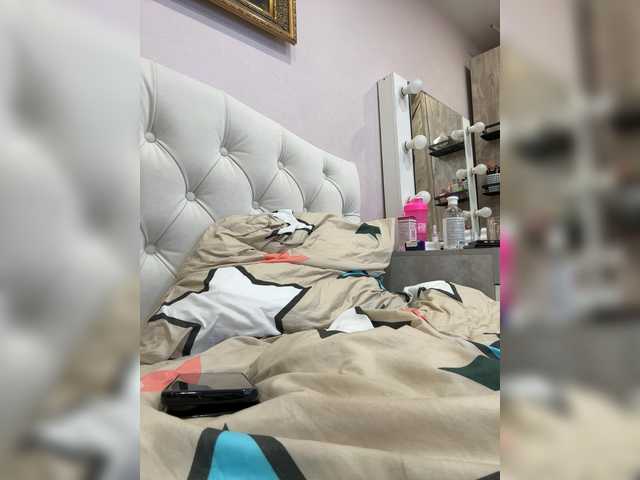 Paratrax's BongaCams show and profile