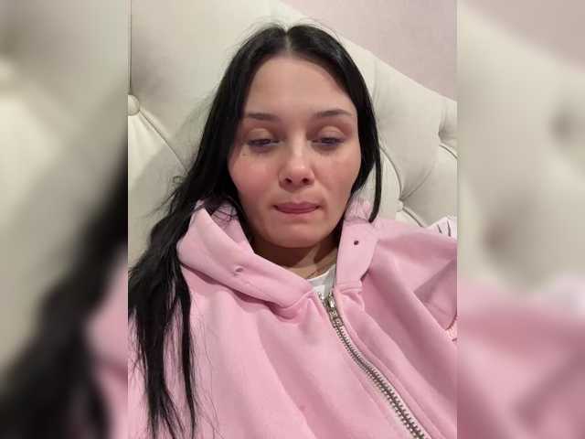 Paratrax's BongaCams show and profile