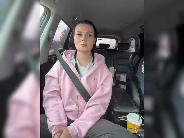 Paratrax's BongaCams show and profile