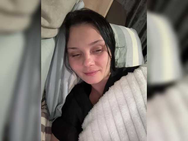 Paratrax's BongaCams show and profile