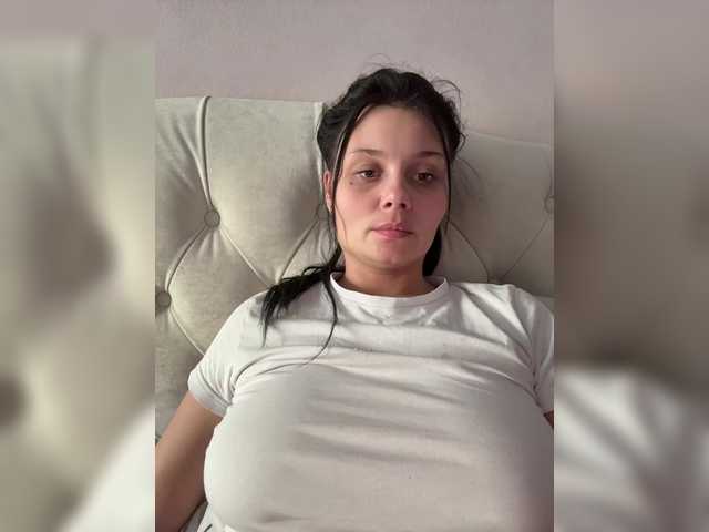 Paratrax's BongaCams show and profile