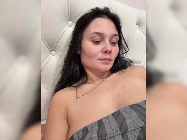 Paratrax's BongaCams show and profile