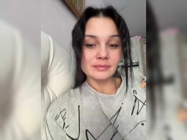 Paratrax's BongaCams show and profile