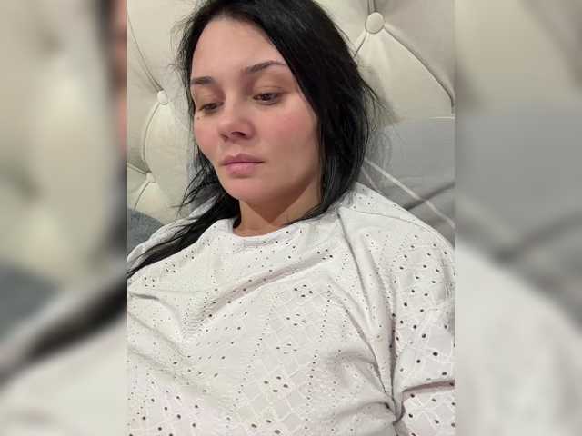 Paratrax's BongaCams show and profile