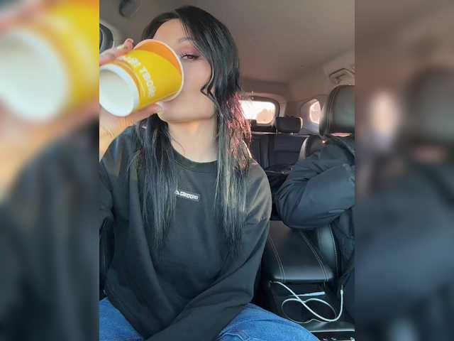 Paratrax's BongaCams show and profile