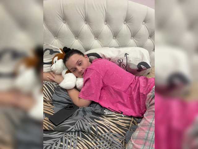 Paratrax's BongaCams show and profile