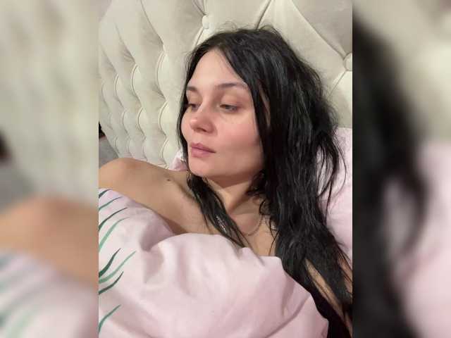 Paratrax's BongaCams show and profile