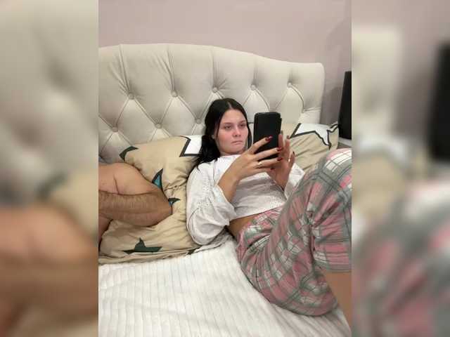 Paratrax's BongaCams show and profile