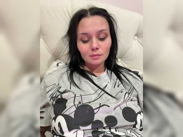 Paratrax's BongaCams show and profile