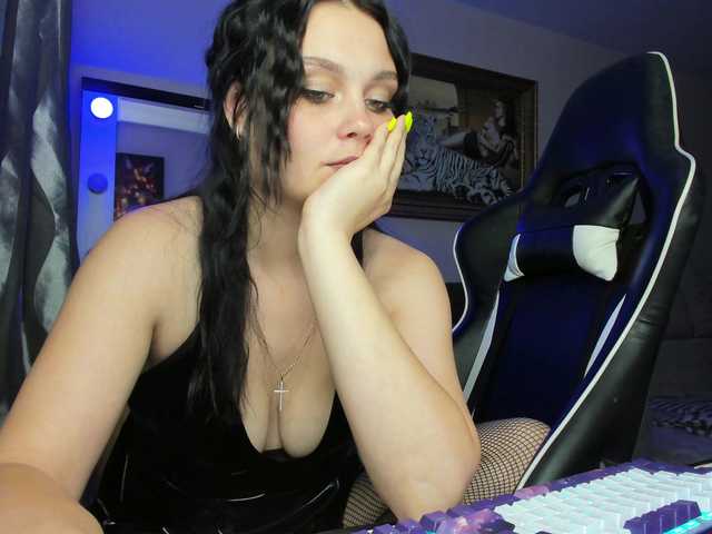  Paratrax chat room