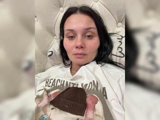 Paratrax's BongaCams show and profile