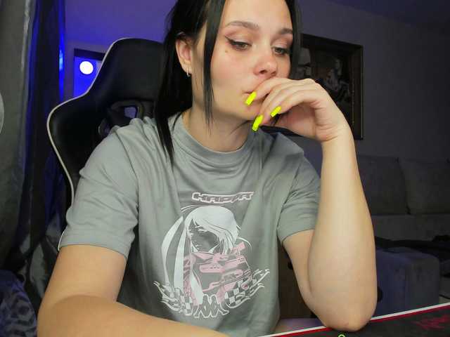  Paratrax chat room