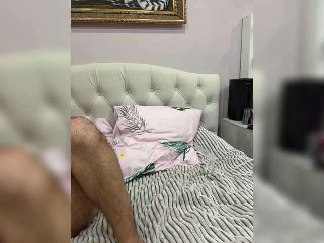 Paratrax's BongaCams show and profile