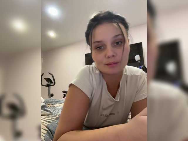 Paratrax's BongaCams show and profile