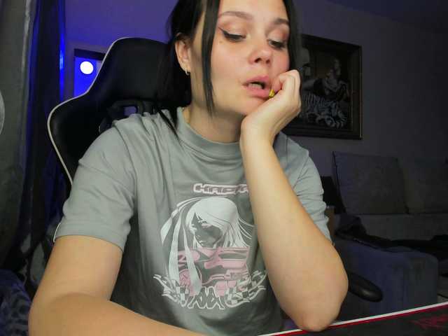  Paratrax chat room