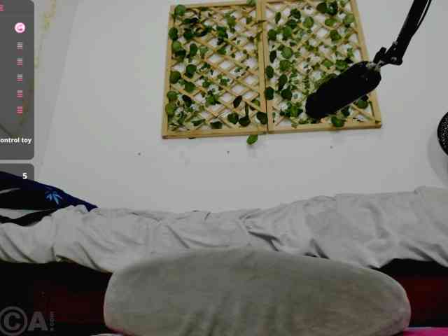 isa_loves_cum webcam