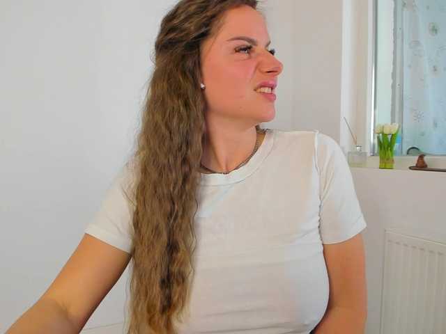 DiamondKay's BongaCams show and profile