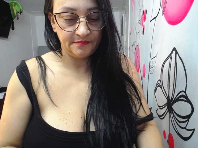 Ameliarizo's BongaCams show and profile