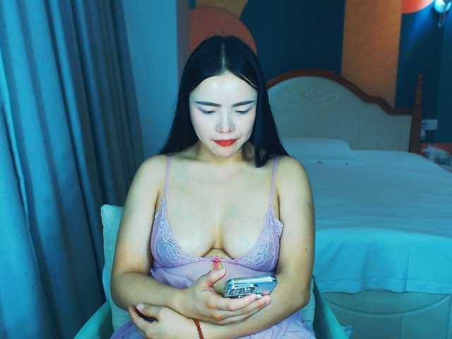 AnneJiang's BongaCams show and profile