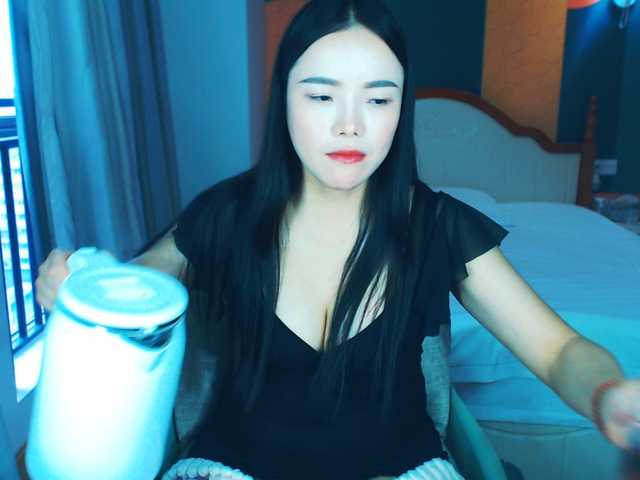 AnneJiang's BongaCams show and profile