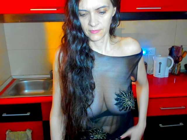 SexQueen11's BongaCams show and profile