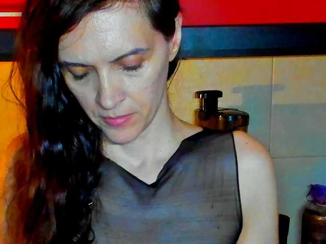 SexQueen11's BongaCams show and profile