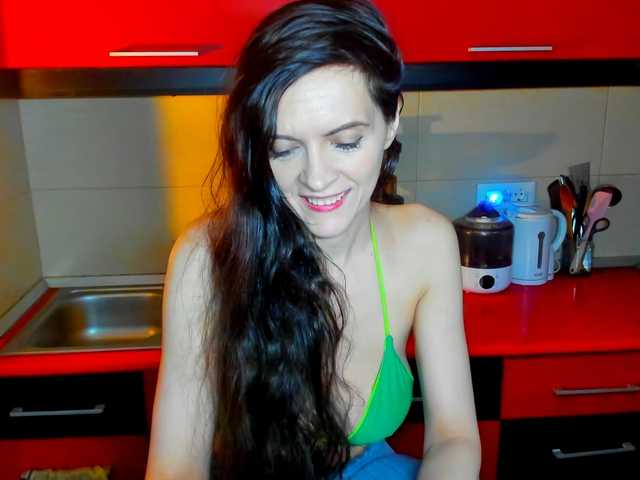 SexQueen11's BongaCams show and profile