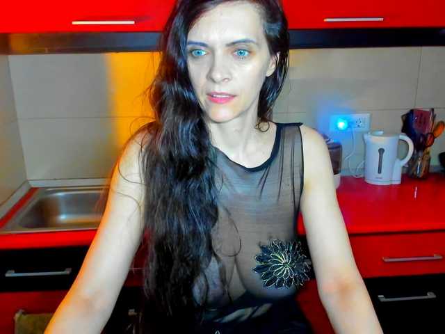 SexQueen11's BongaCams show and profile