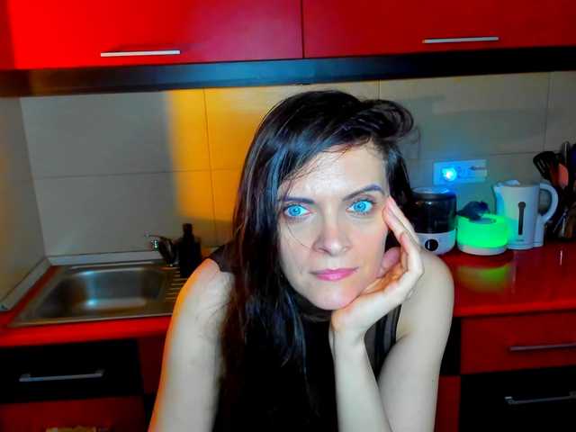 SexQueen11's BongaCams show and profile