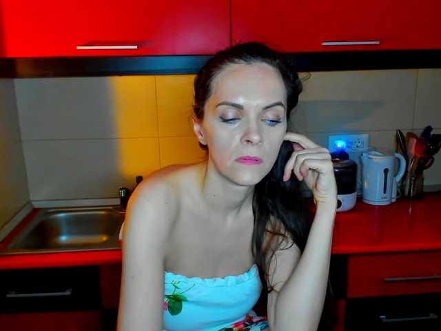 SexQueen11's BongaCams show and profile