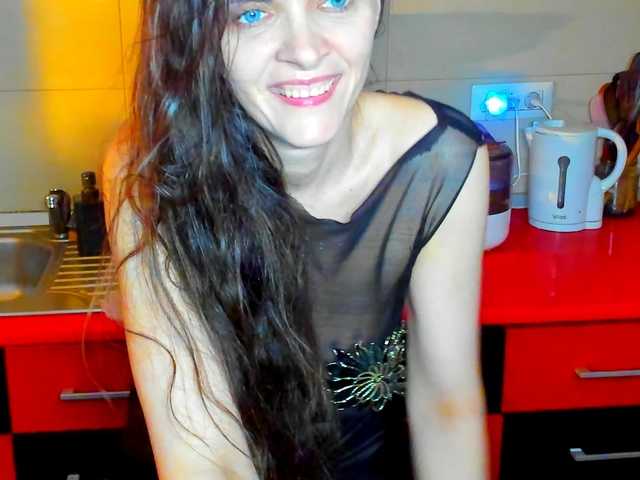 SexQueen11's BongaCams show and profile