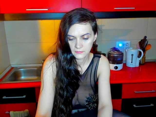 SexQueen11's BongaCams show and profile