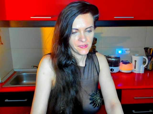 SexQueen11's BongaCams show and profile