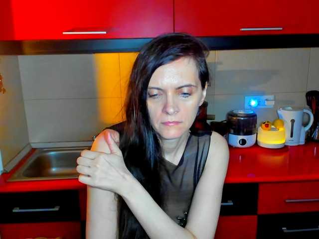 SexQueen11's BongaCams show and profile