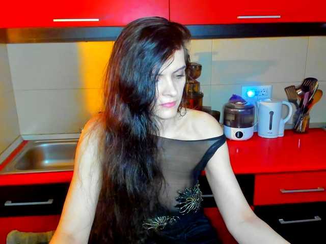 SexQueen11's BongaCams show and profile