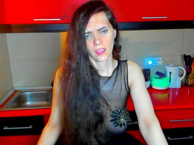 SexQueen11's BongaCams show and profile