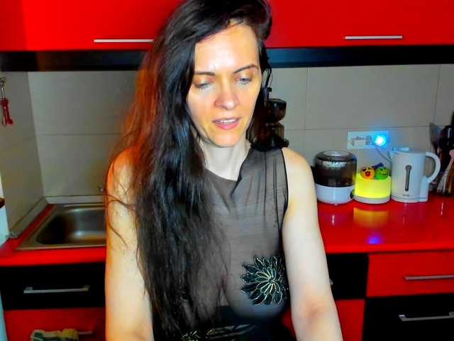 SexQueen11's BongaCams show and profile