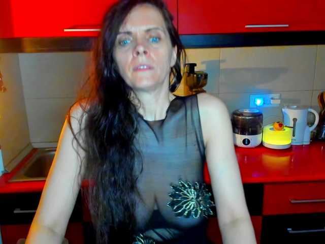 SexQueen11's BongaCams show and profile